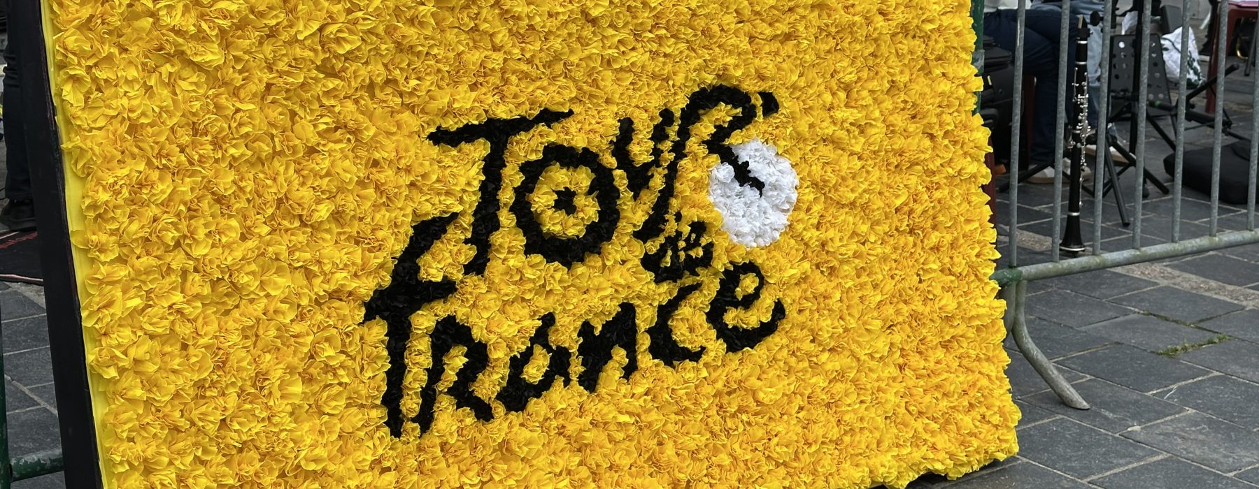 Sous l’effervescence du Tour de France